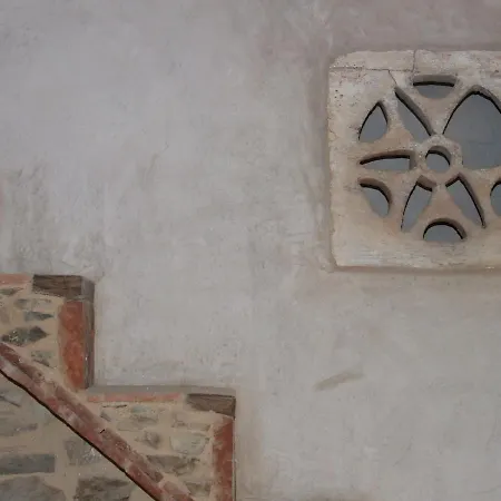 Отель Cuch Canoves