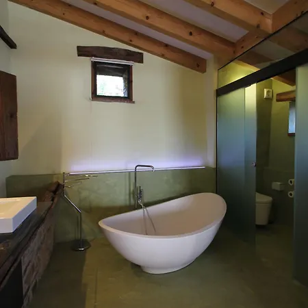 Cuch Hotel