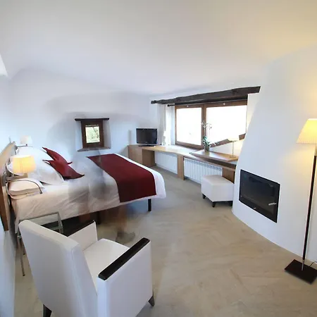 Cuch Hotel